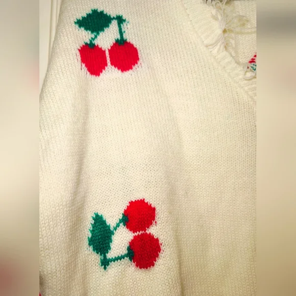 Just Polly Cherry Patterned Frayed Hem Sweater - Picture 3 of 4